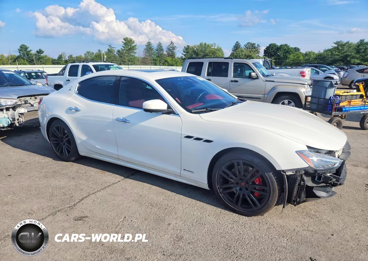 2018 Maserati Ghibli S VIN:ZAM57YTL9J1280403 - 4