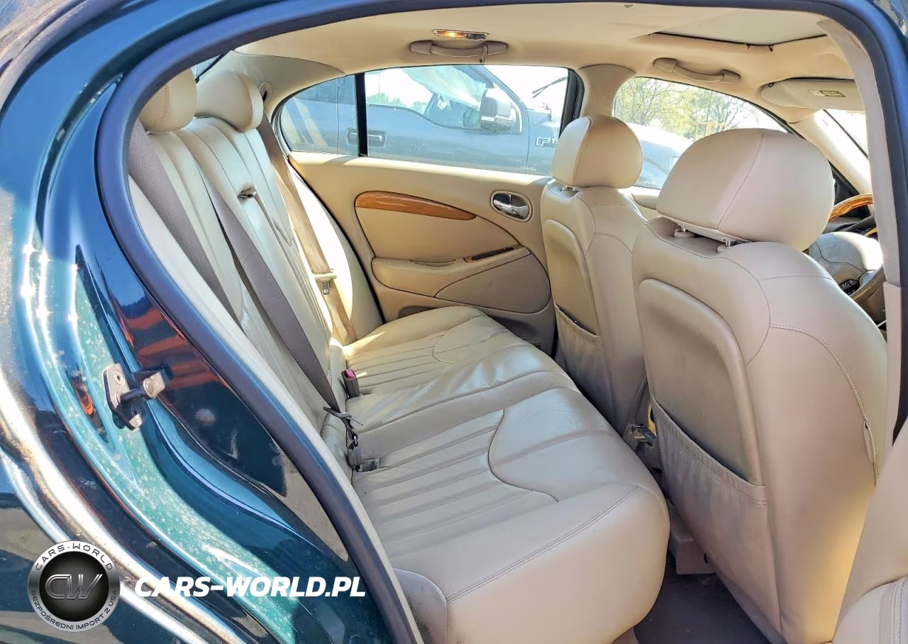 2000 Jaguar S-Type VIN:SAJDA01D4YGL55869 - 10