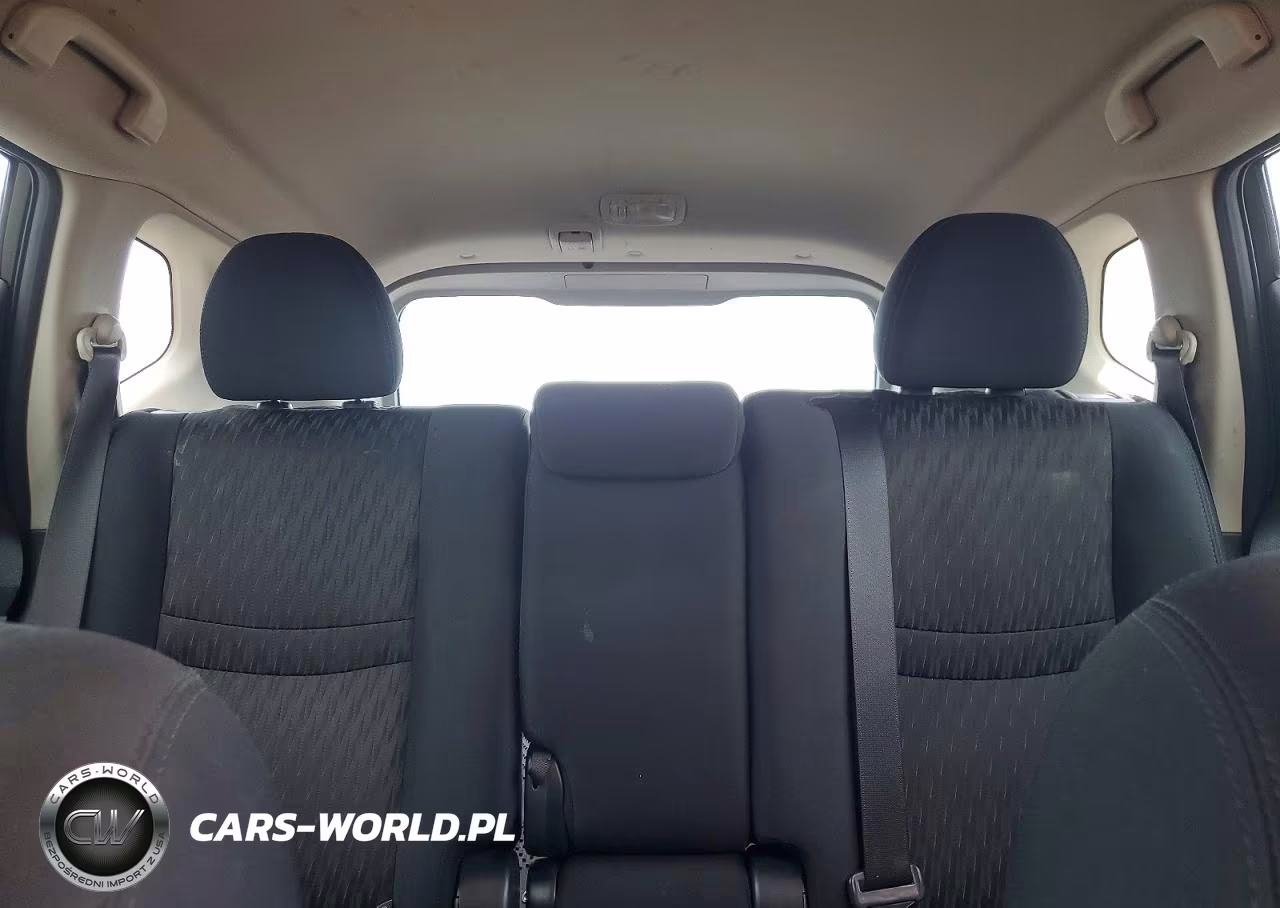 2019 Nissan Rogue S VIN:5N1AT2MT8KC773582 - 10