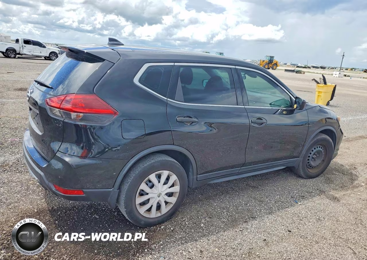 2019 Nissan Rogue S VIN:5N1AT2MT8KC773582 - 3
