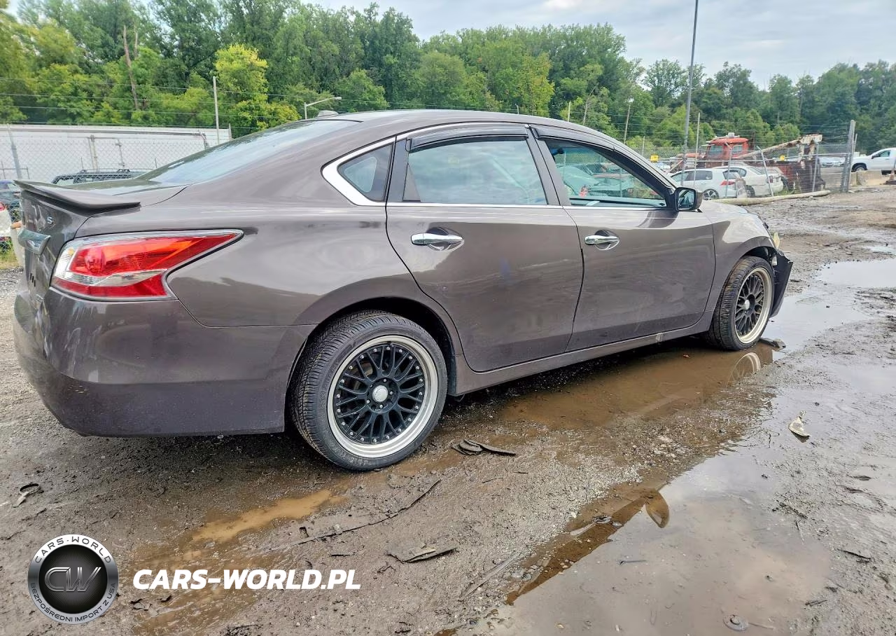 2015 Nissan Altima 2.5 S VIN:1N4AL3AP9FC494400 - 3
