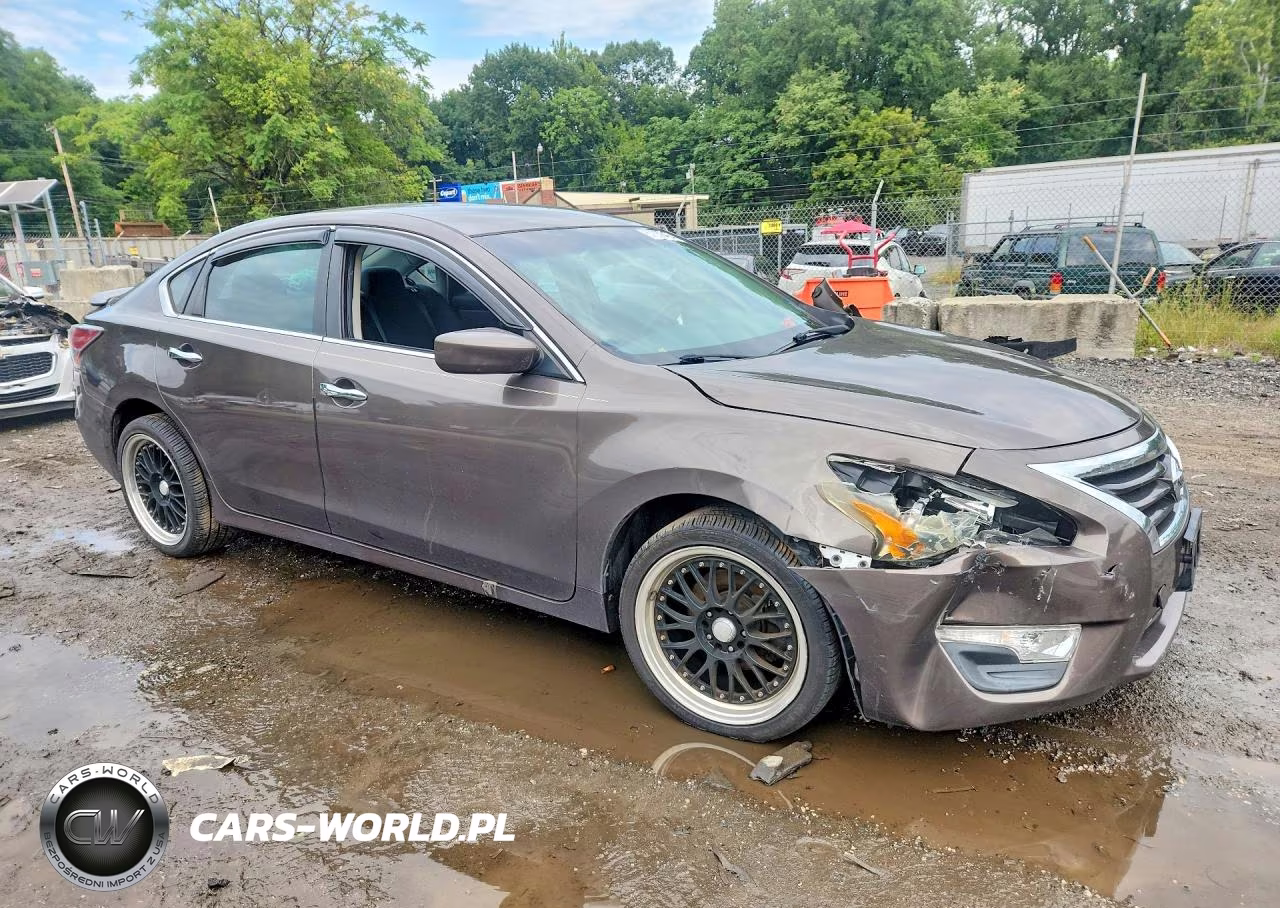 2015 Nissan Altima 2.5 S VIN:1N4AL3AP9FC494400 - 4