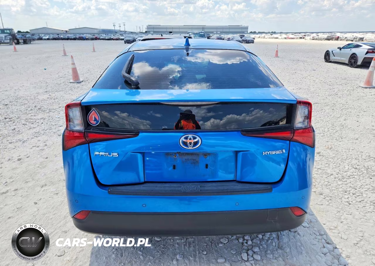 2020 Toyota Prius Le VIN:JTDKARFU2L3103136 - 6