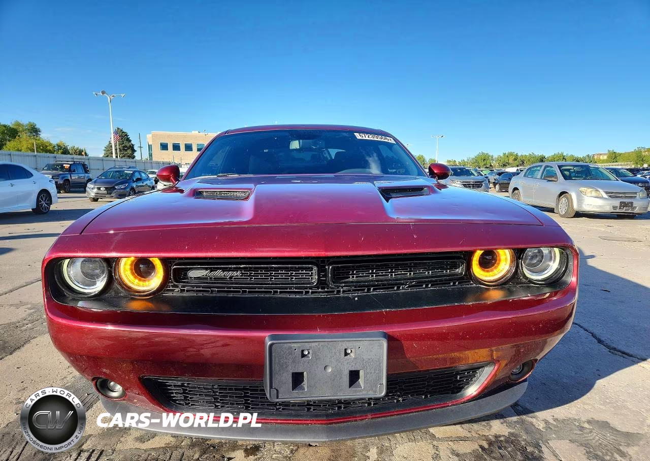 2020 Dodge Challenger Sxt VIN:2C3CDZAG8LH113149 - 5