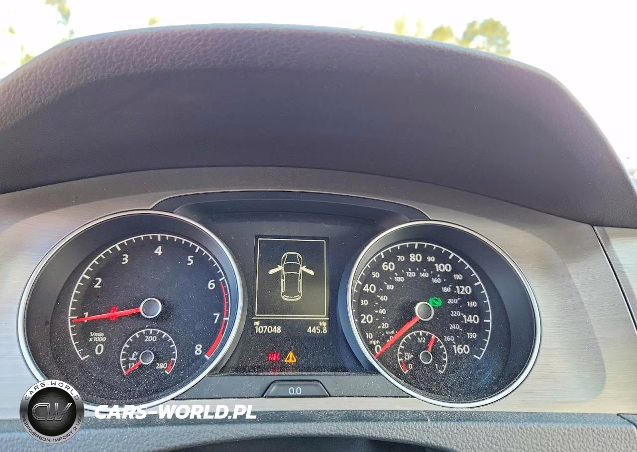 2015 Volkswagen Golf VIN:3VW217AUXFM038600 - 9