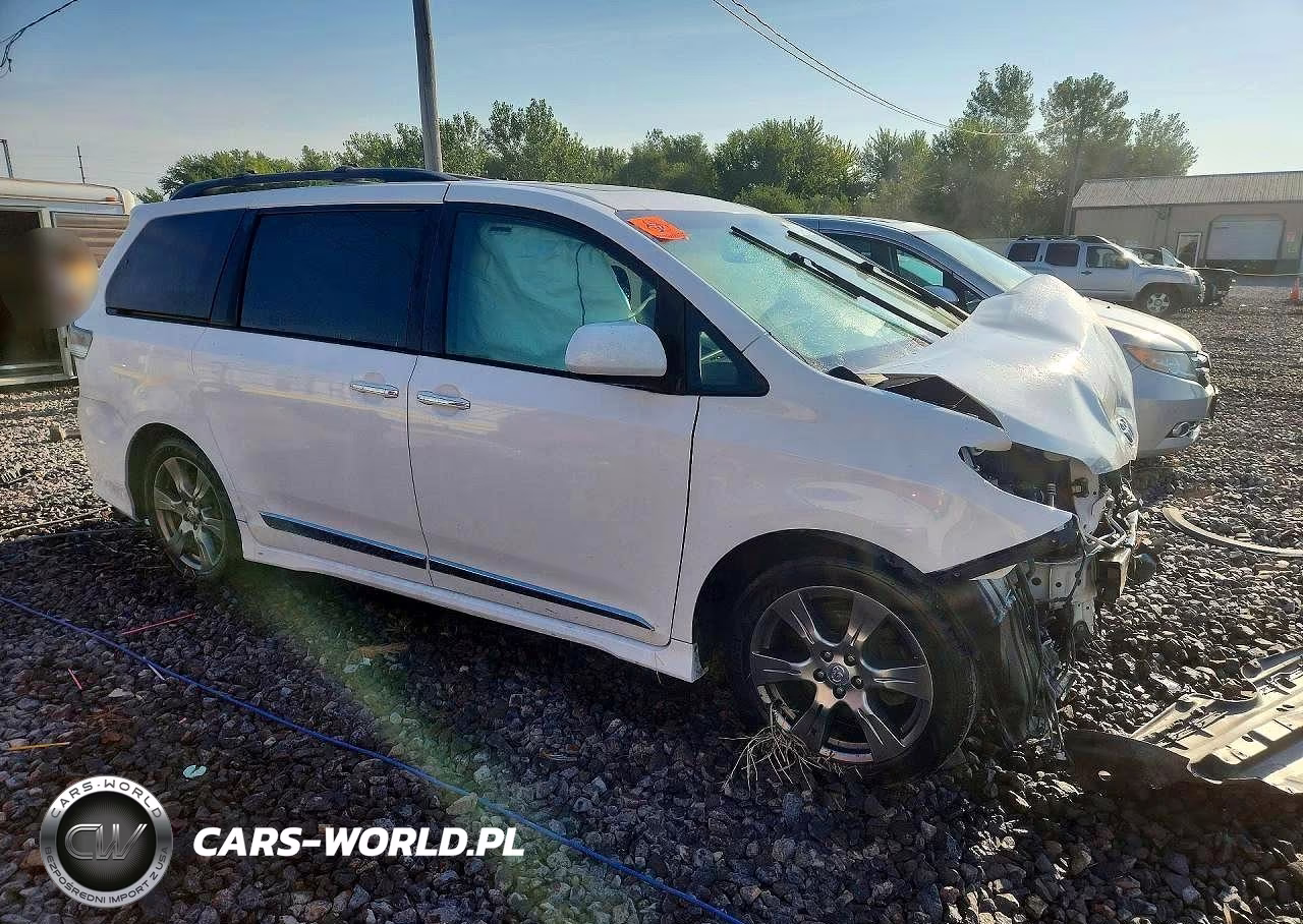 2017 Toyota Sienna Se VIN:5TDXZ3DC8HS820331 - 4