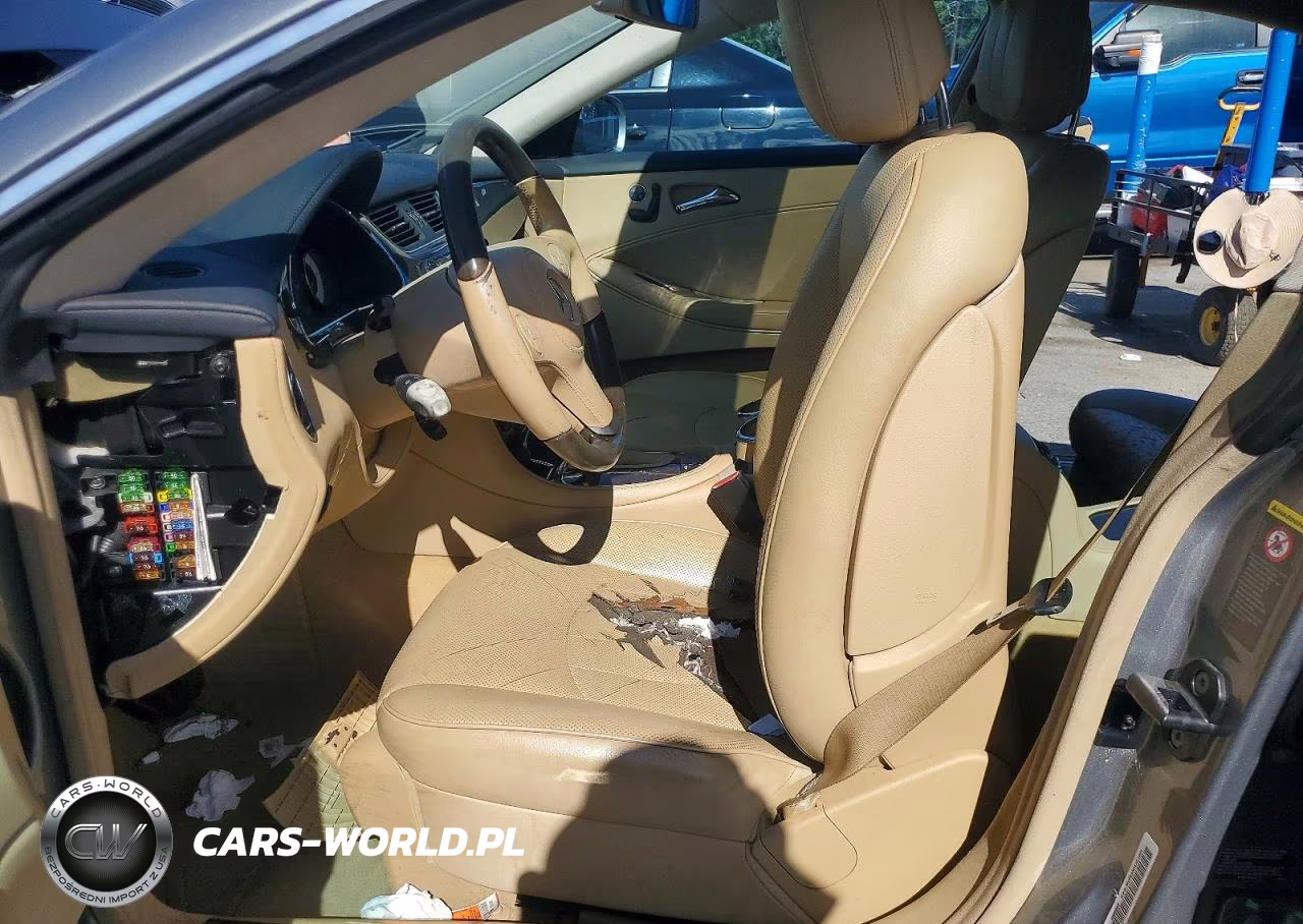2010 Mercedes-Benz Cls 550 VIN:WDDDJ7CBXAA165625 - 7
