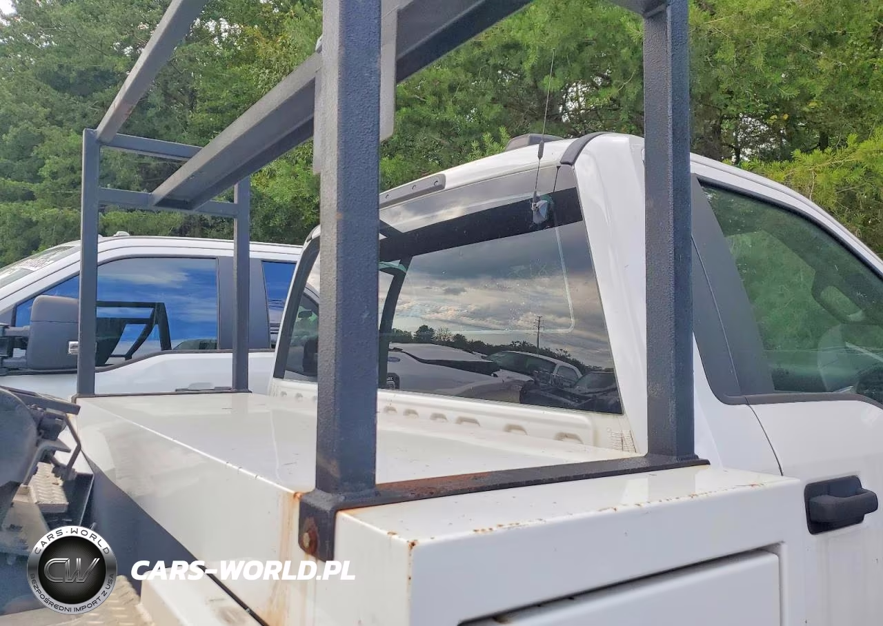 2020 Ford F550 Super Duty VIN:1FDUF5HN1LEE10418 - 11