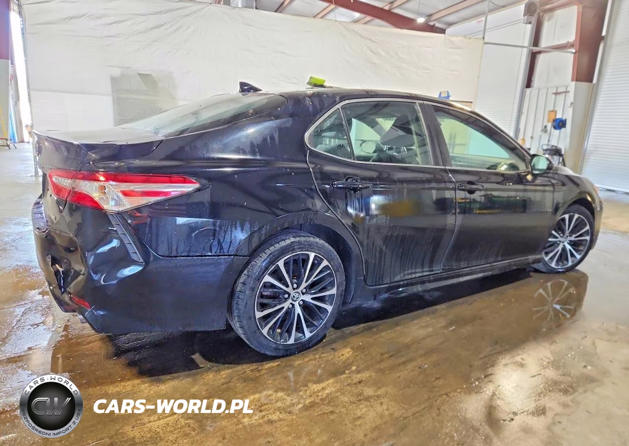 2020 Toyota Camry Se VIN:4T1G11AK0LU355860 - 3