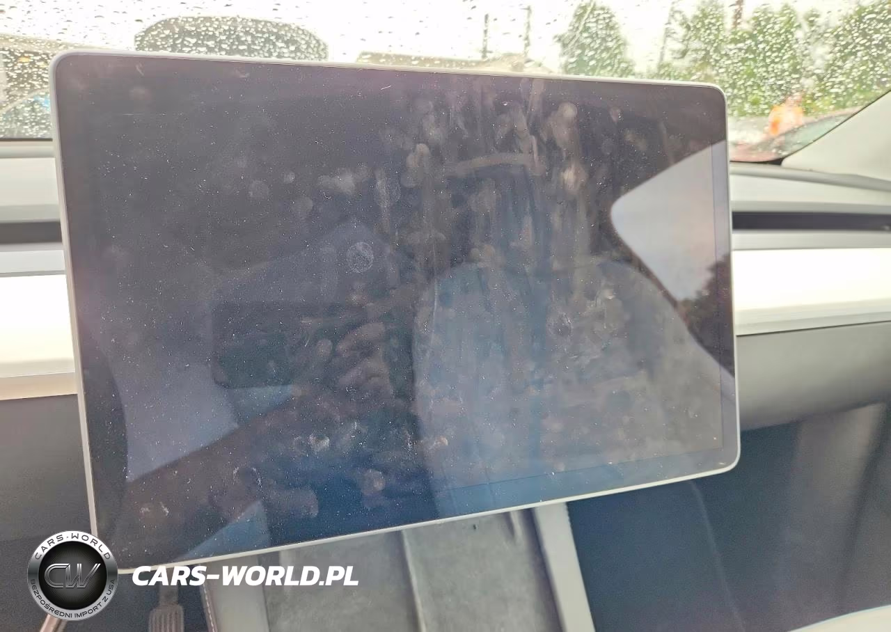 2023 Tesla Model Y VIN:7SAYGDEE5PF797211 - 9