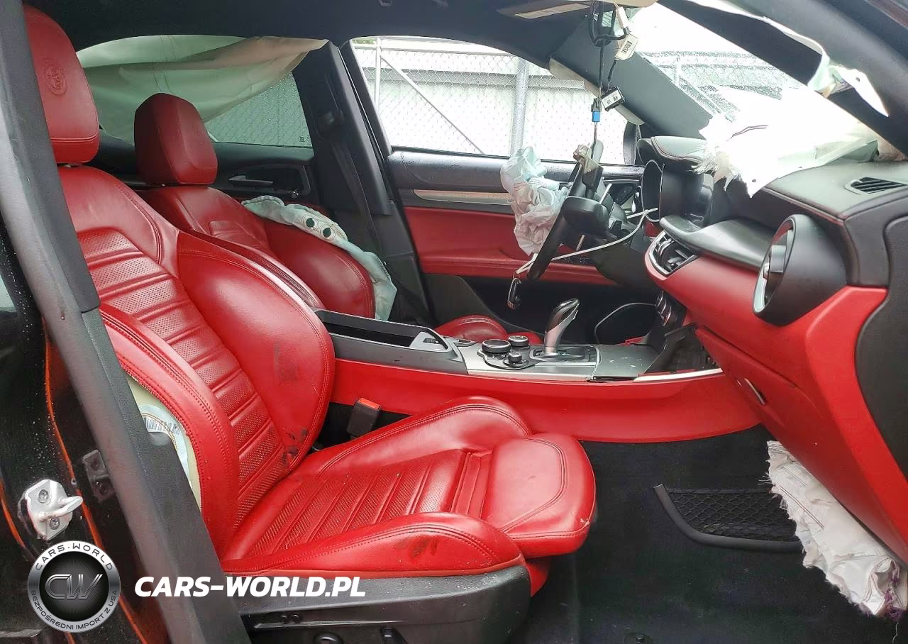 2019 Alfa Romeo Stelvio Ti VIN:ZASPAKBN6K7C44589 - 7