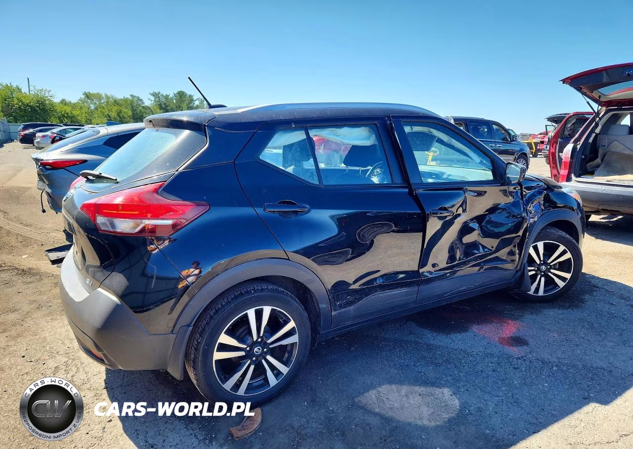 2019 Nissan Kicks Sv VIN:3N1CP5CU8KL554495 - 3