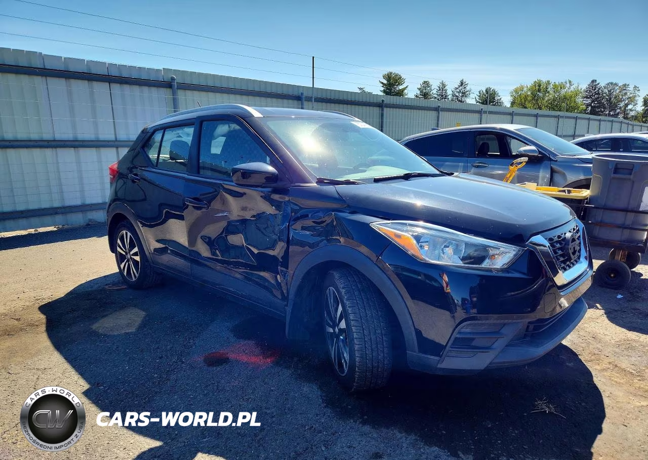 2019 Nissan Kicks Sv VIN:3N1CP5CU8KL554495 - 4