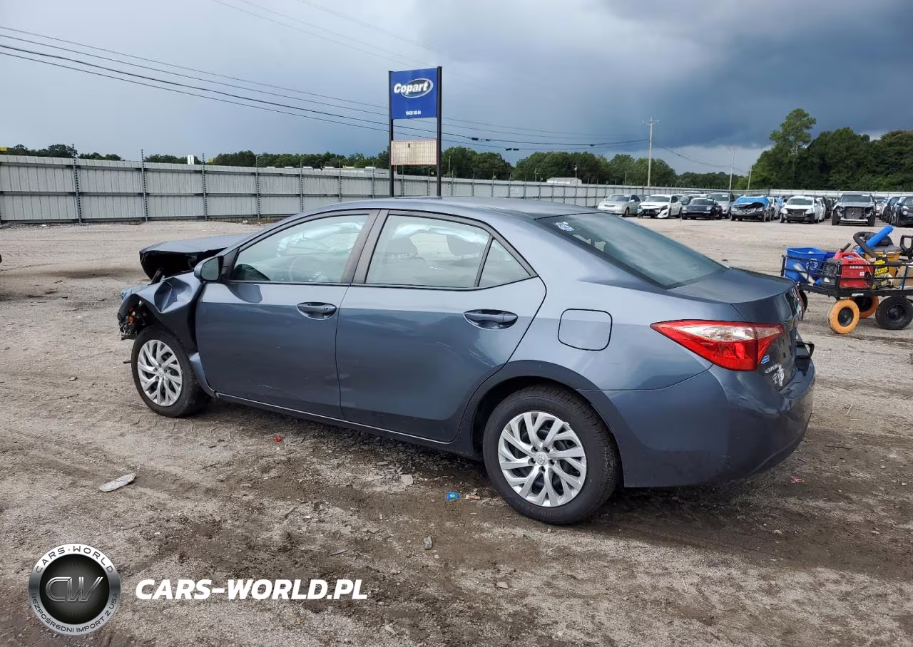 2018 Toyota Corolla L VIN:2T1BURHE9JC047018 - 2