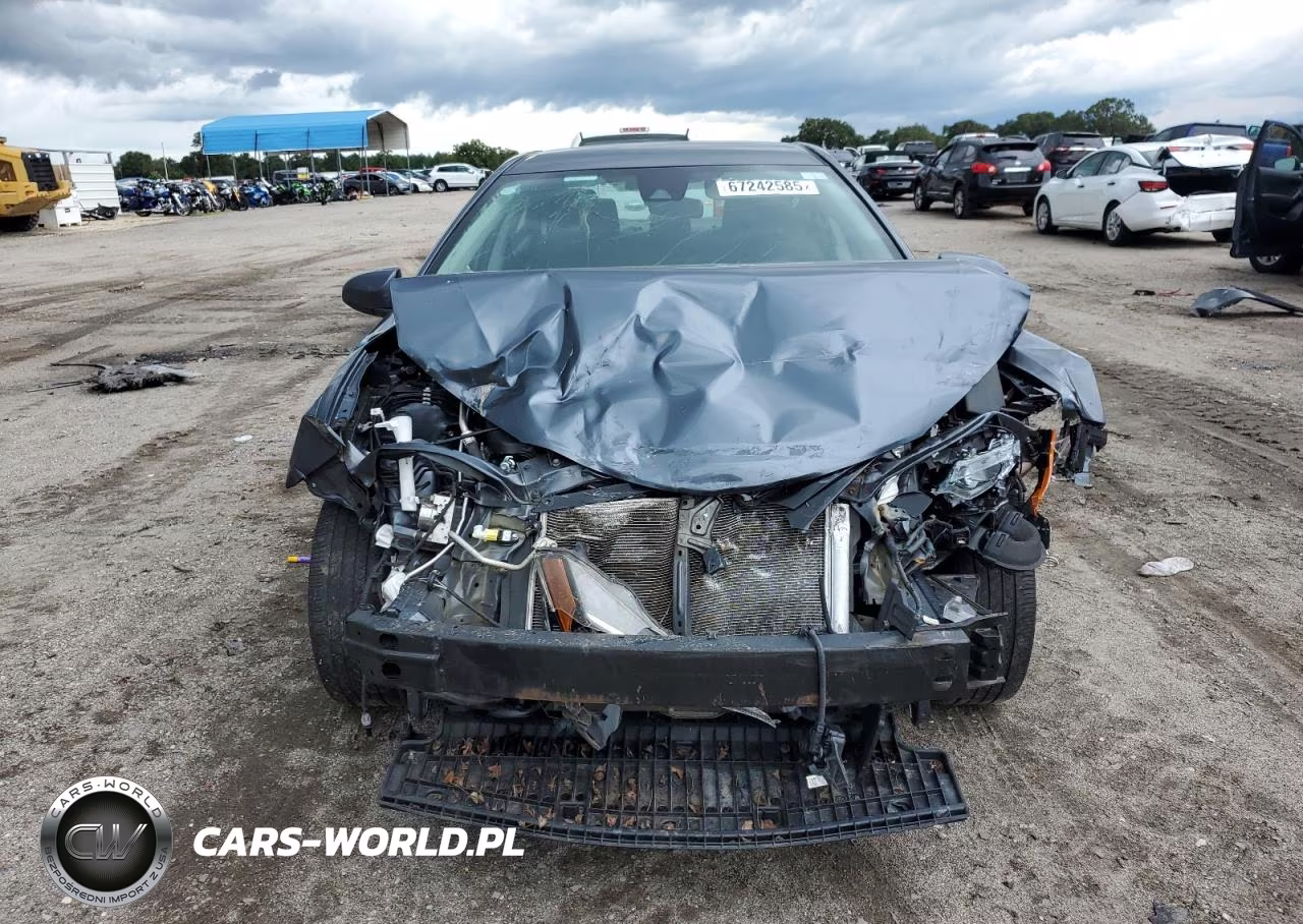 2018 Toyota Corolla L VIN:2T1BURHE9JC047018 - 5