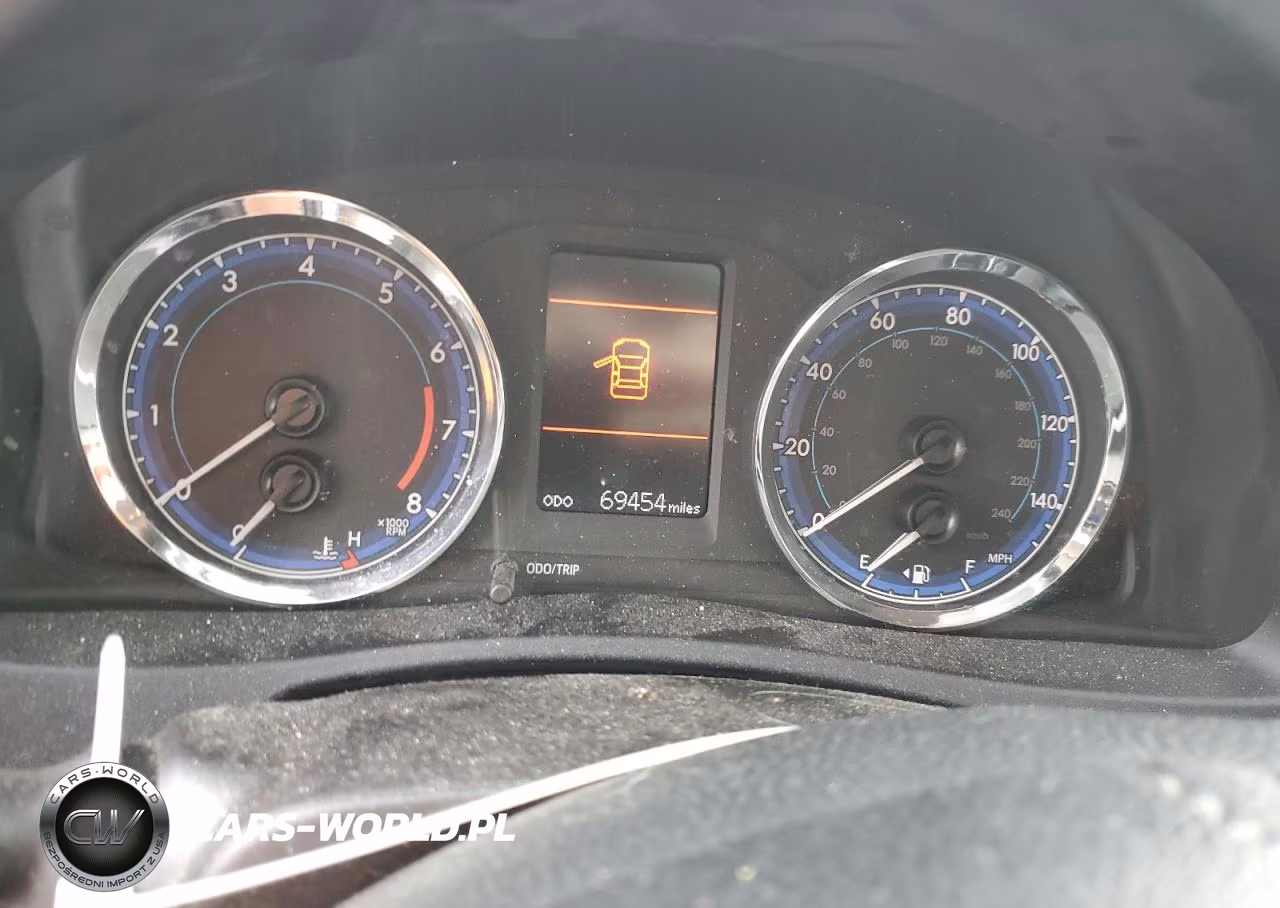 2018 Toyota Corolla L VIN:2T1BURHE9JC047018 - 9