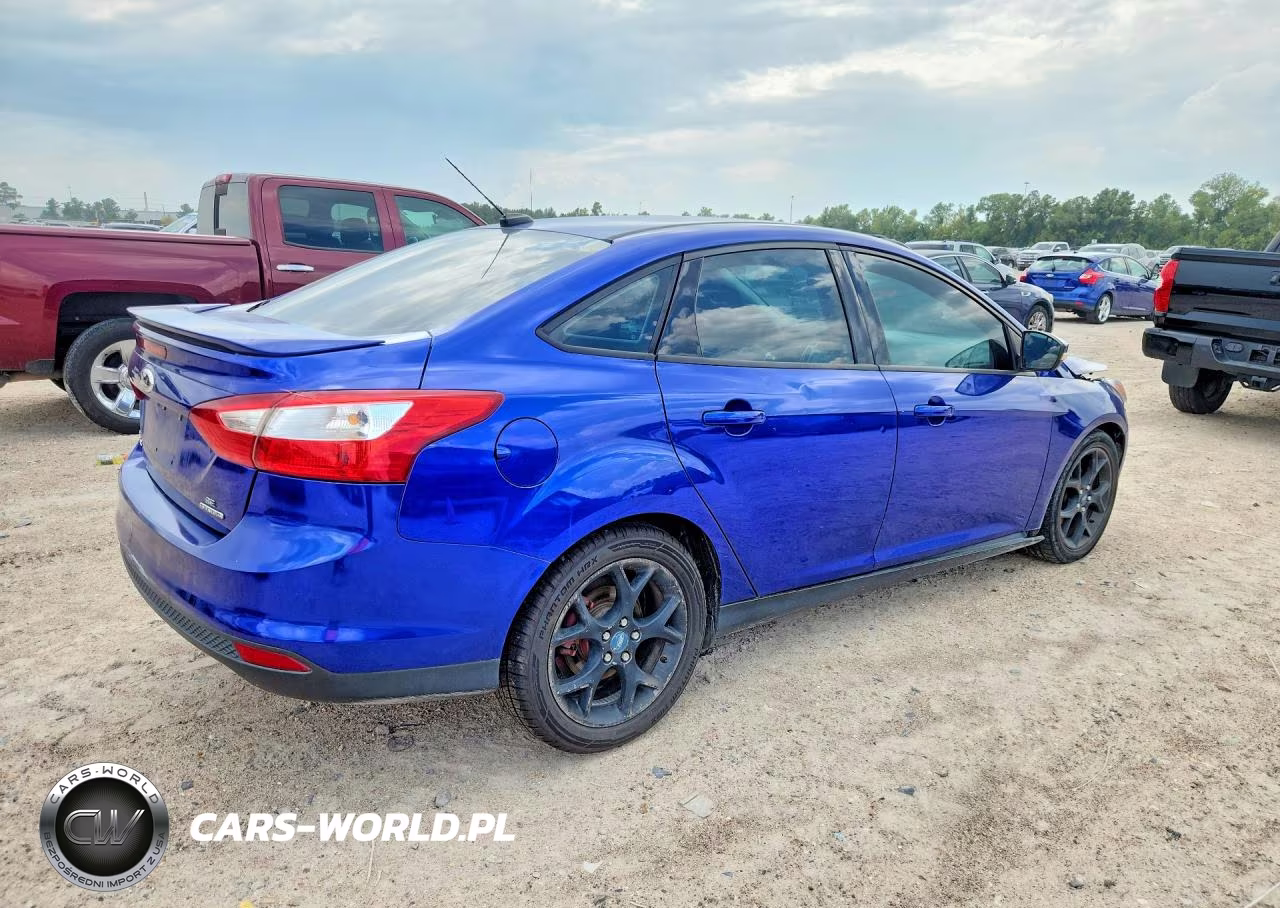 2013 Ford Focus Se VIN:1FADP3F27DL187402 - 3