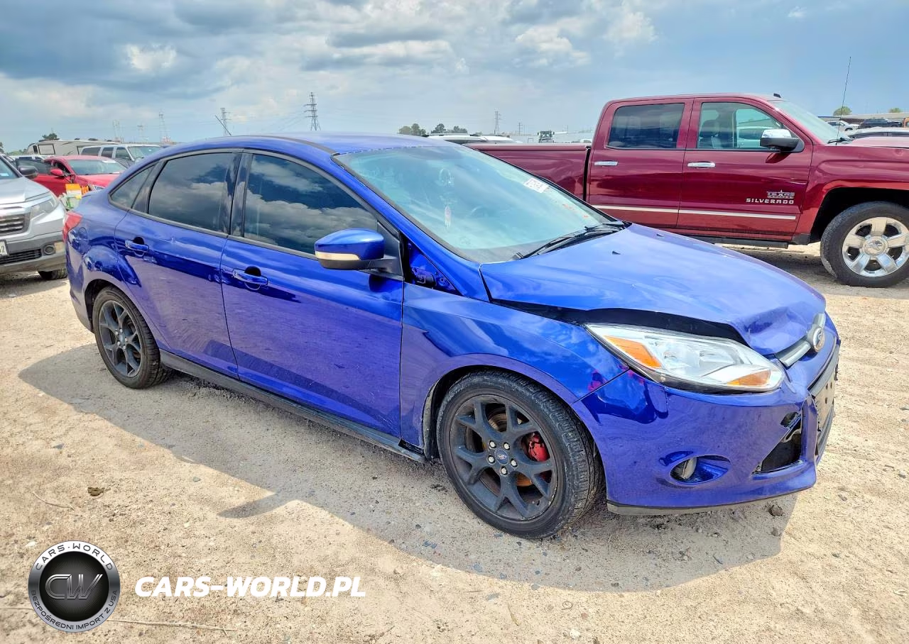 2013 Ford Focus Se VIN:1FADP3F27DL187402 - 4