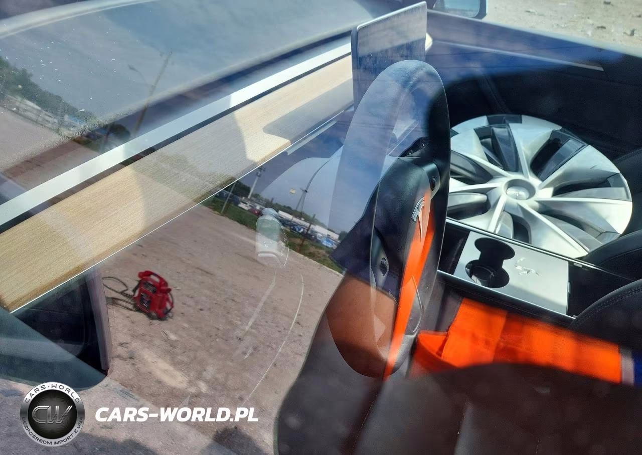 2023 Tesla Model Y VIN:7SAYGDEE7PA054532 - 8