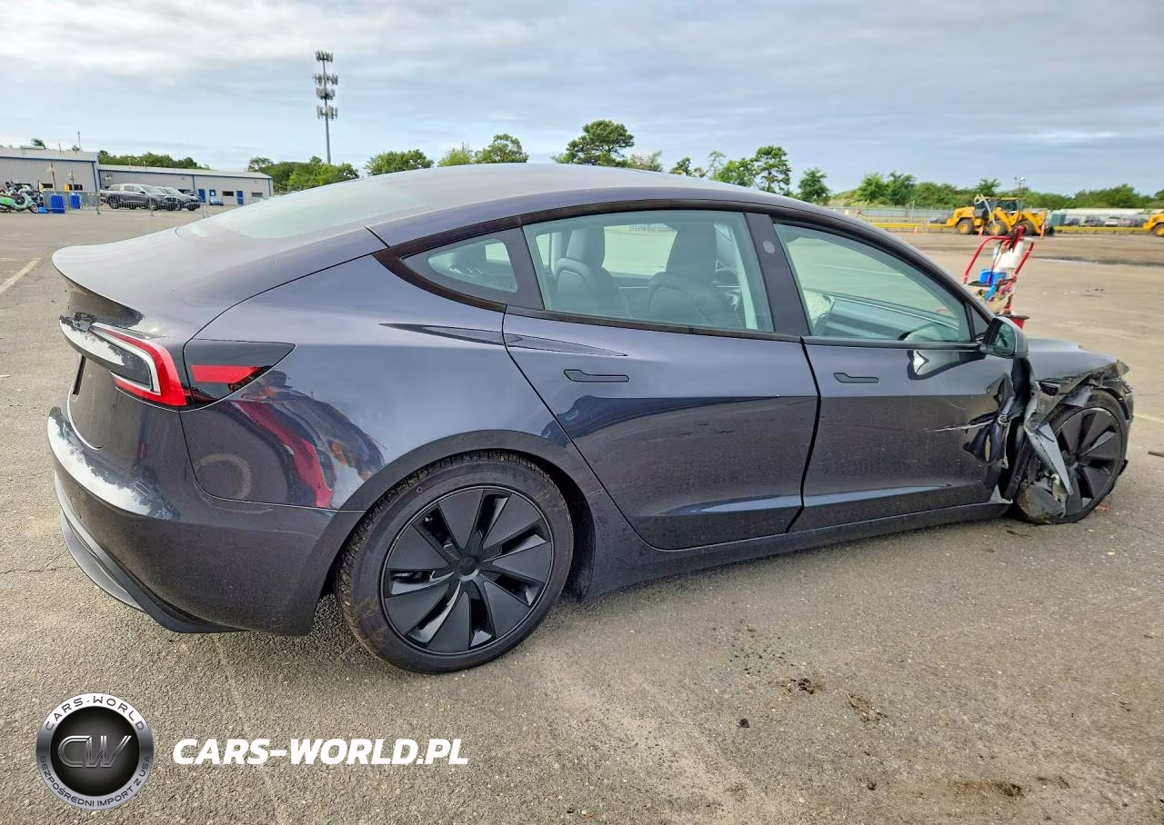 2025 Tesla Model 3 VIN:5YJ3E1EA0SF988083 - 3