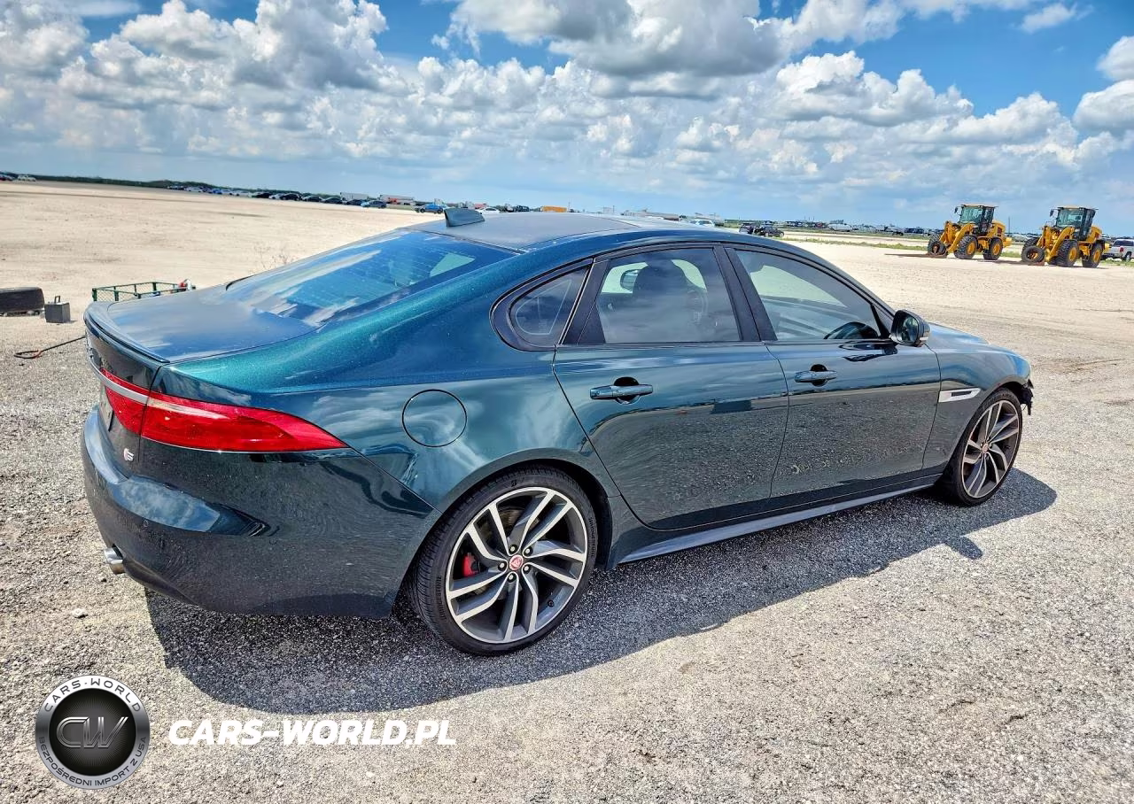 2016 Jaguar Xf S VIN:SAJBG4BV3GCY03643 - 3