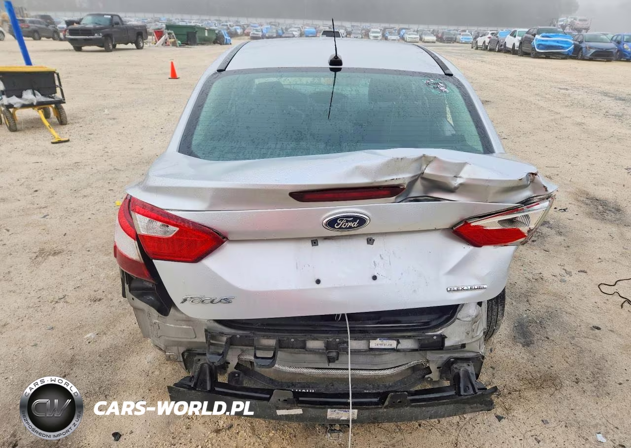 2012 Ford Focus S VIN:1FAHP3E22CL462398 - 6