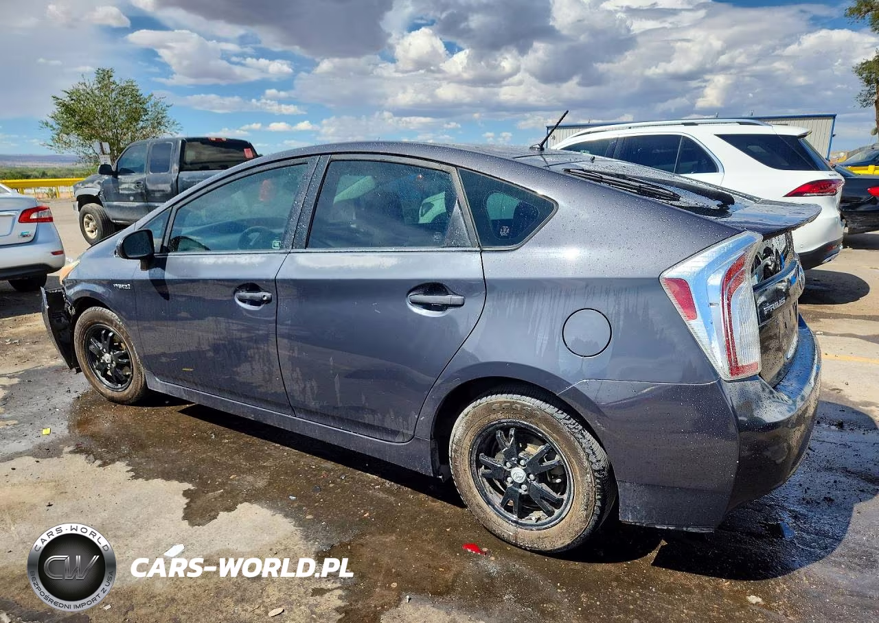 2013 Toyota Prius Two VIN:JTDKN3DU9D1644377 - 2
