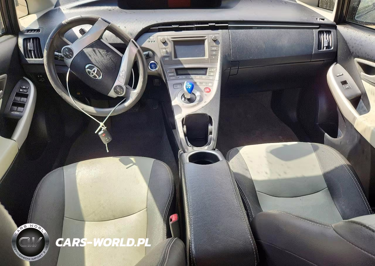2013 Toyota Prius Two VIN:JTDKN3DU9D1644377 - 8