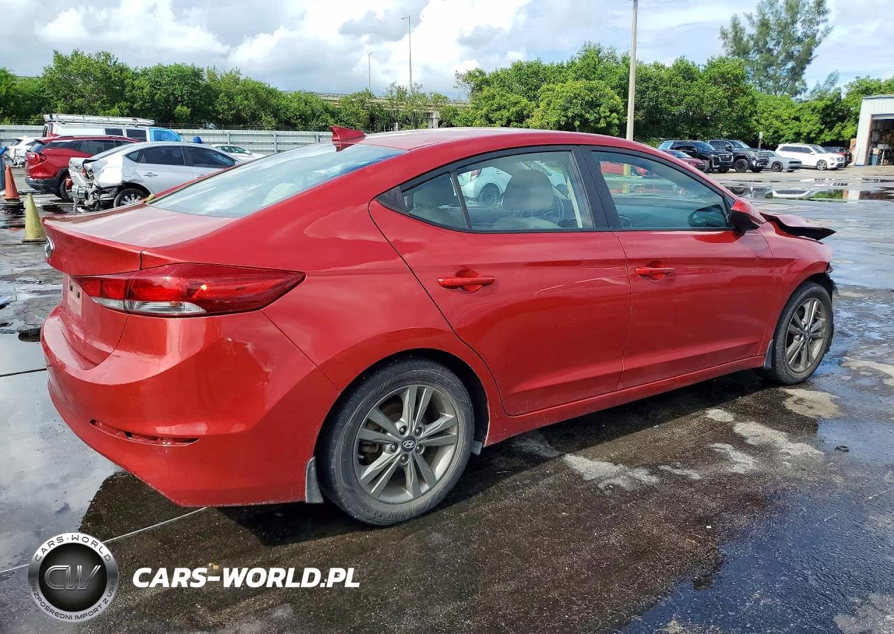 2018 Hyundai Elantra Value Edition VIN:5NPD84LF7JH307817 - 3
