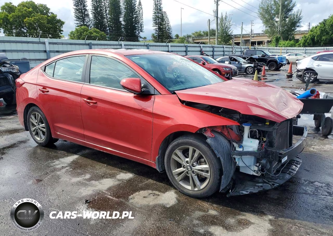 2018 Hyundai Elantra Value Edition VIN:5NPD84LF7JH307817 - 4