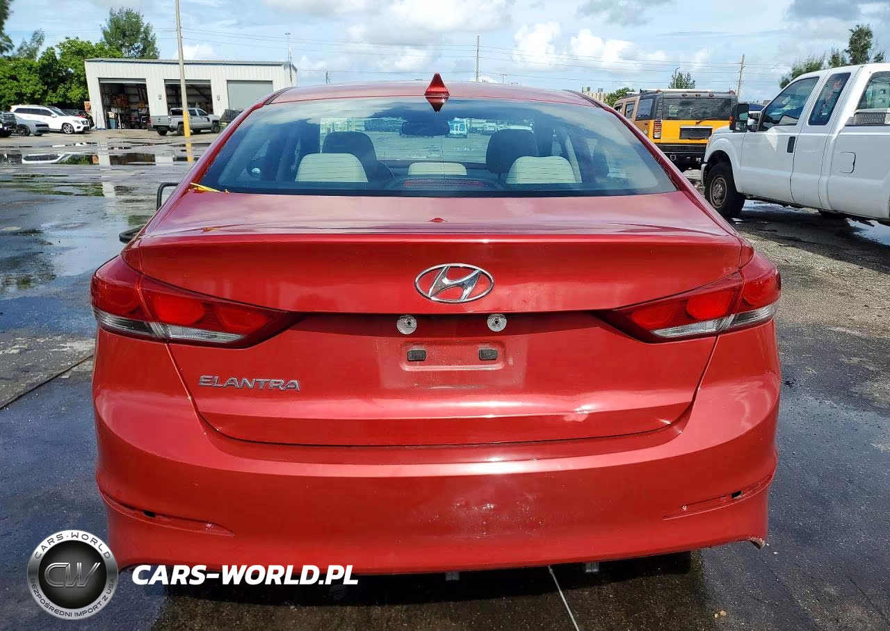2018 Hyundai Elantra Value Edition VIN:5NPD84LF7JH307817 - 6