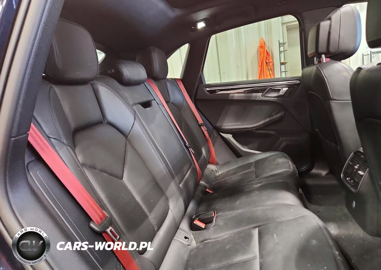 2023 Porsche Macan Base VIN:WP1AA2A51PLB06827 - 11