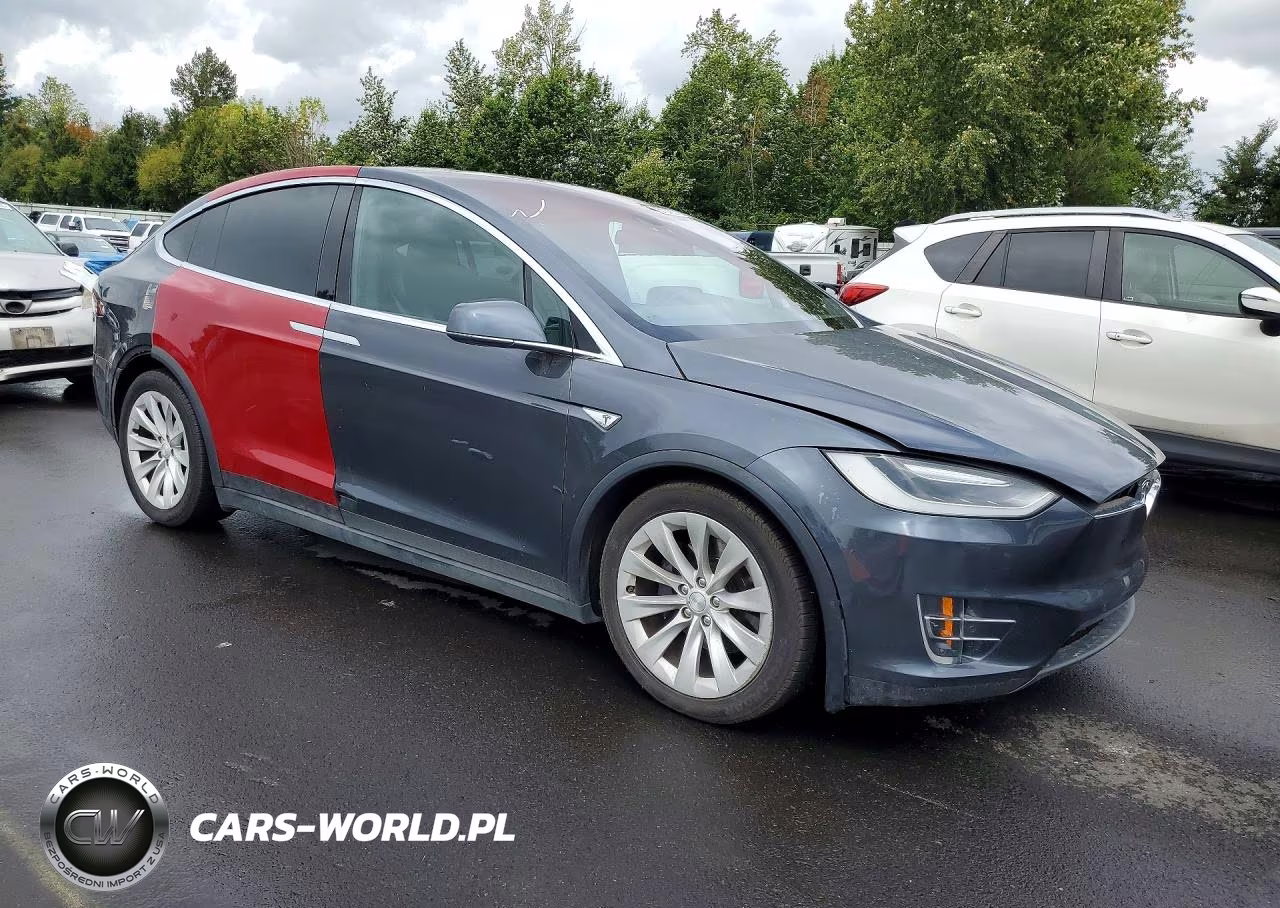 2016 Tesla Model X VIN:5YJXCAE24GF017840 - 4