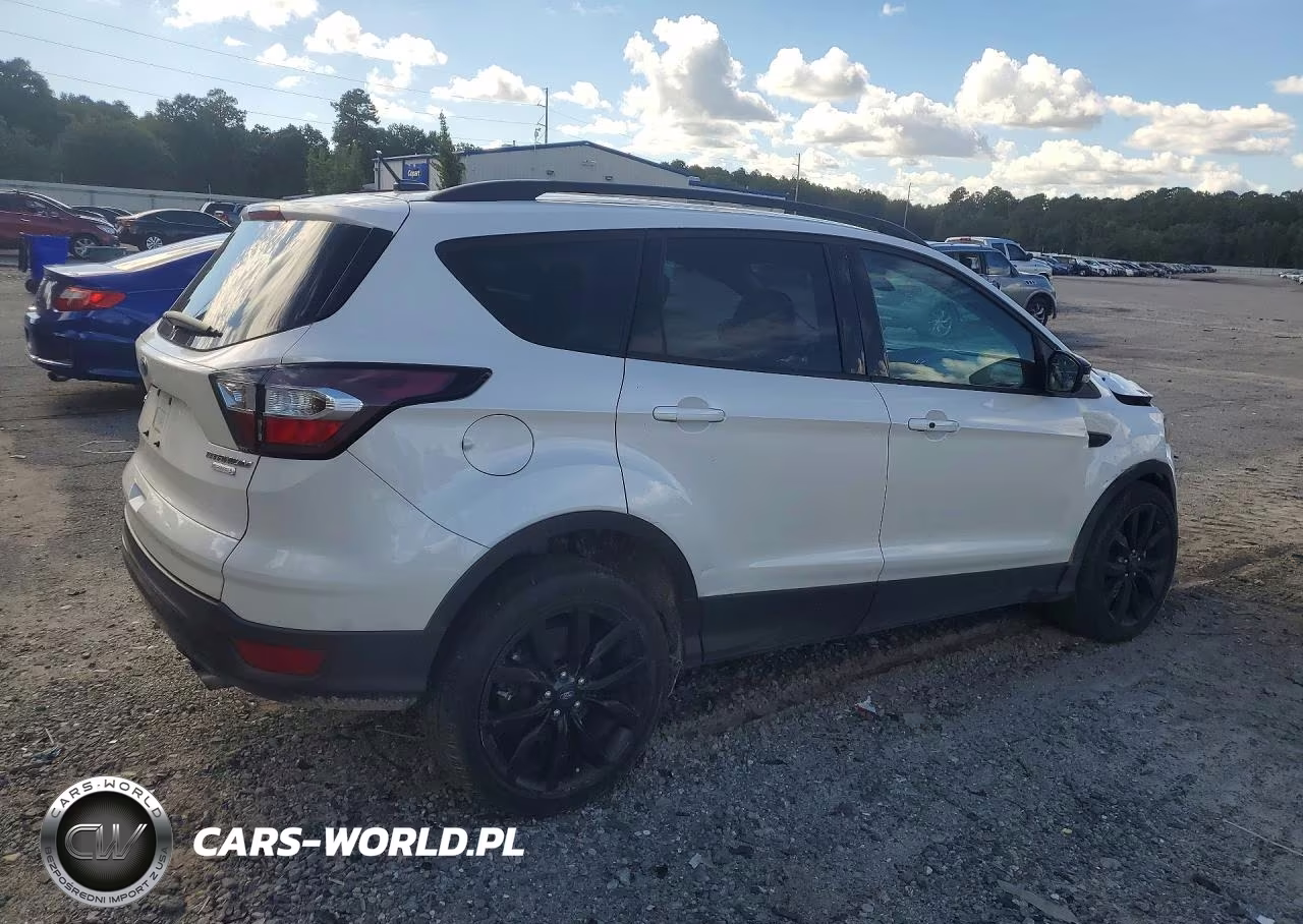 2017 Ford Escape Titanium VIN:1FMCU0J9XHUB73149 - 3