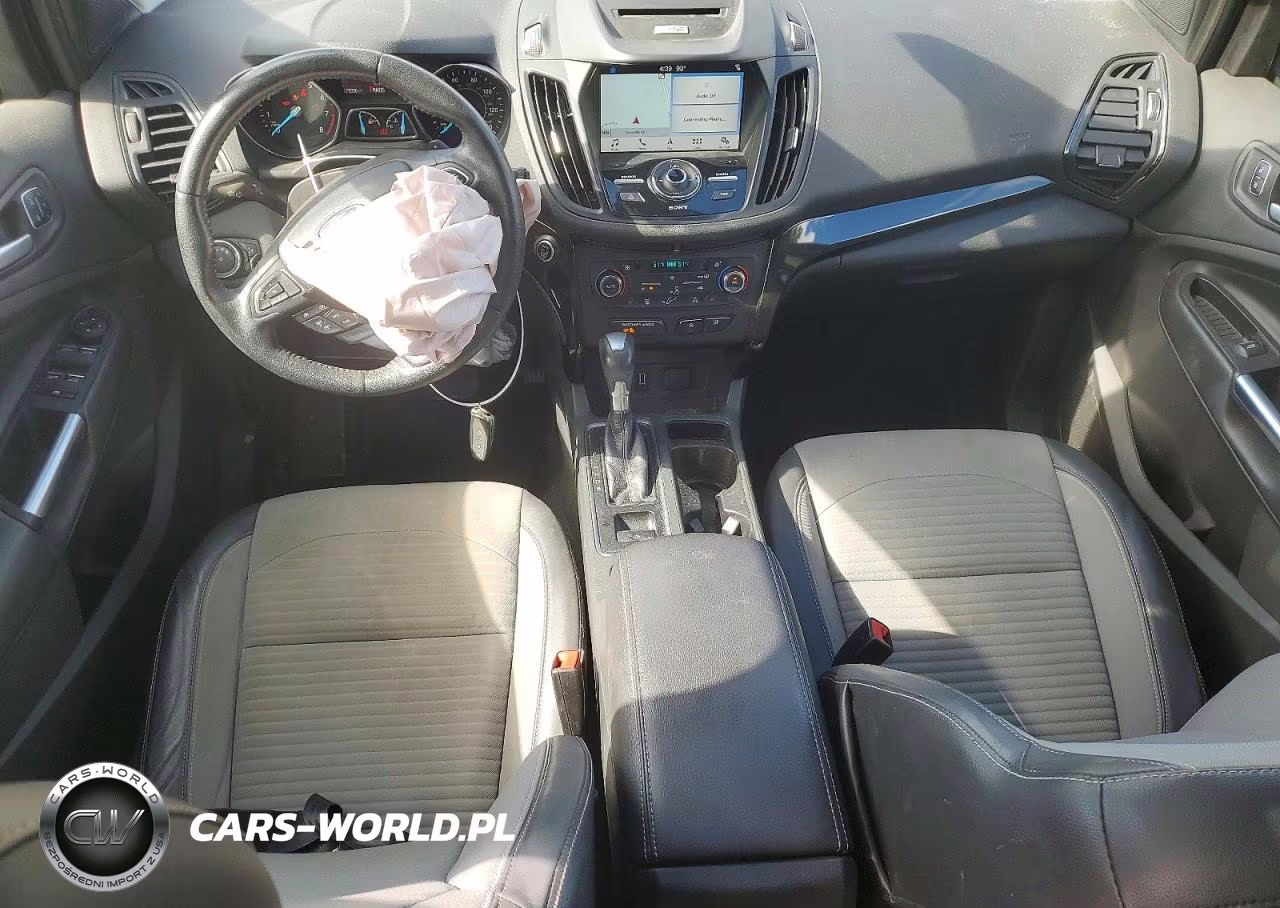 2017 Ford Escape Titanium VIN:1FMCU0J9XHUB73149 - 8