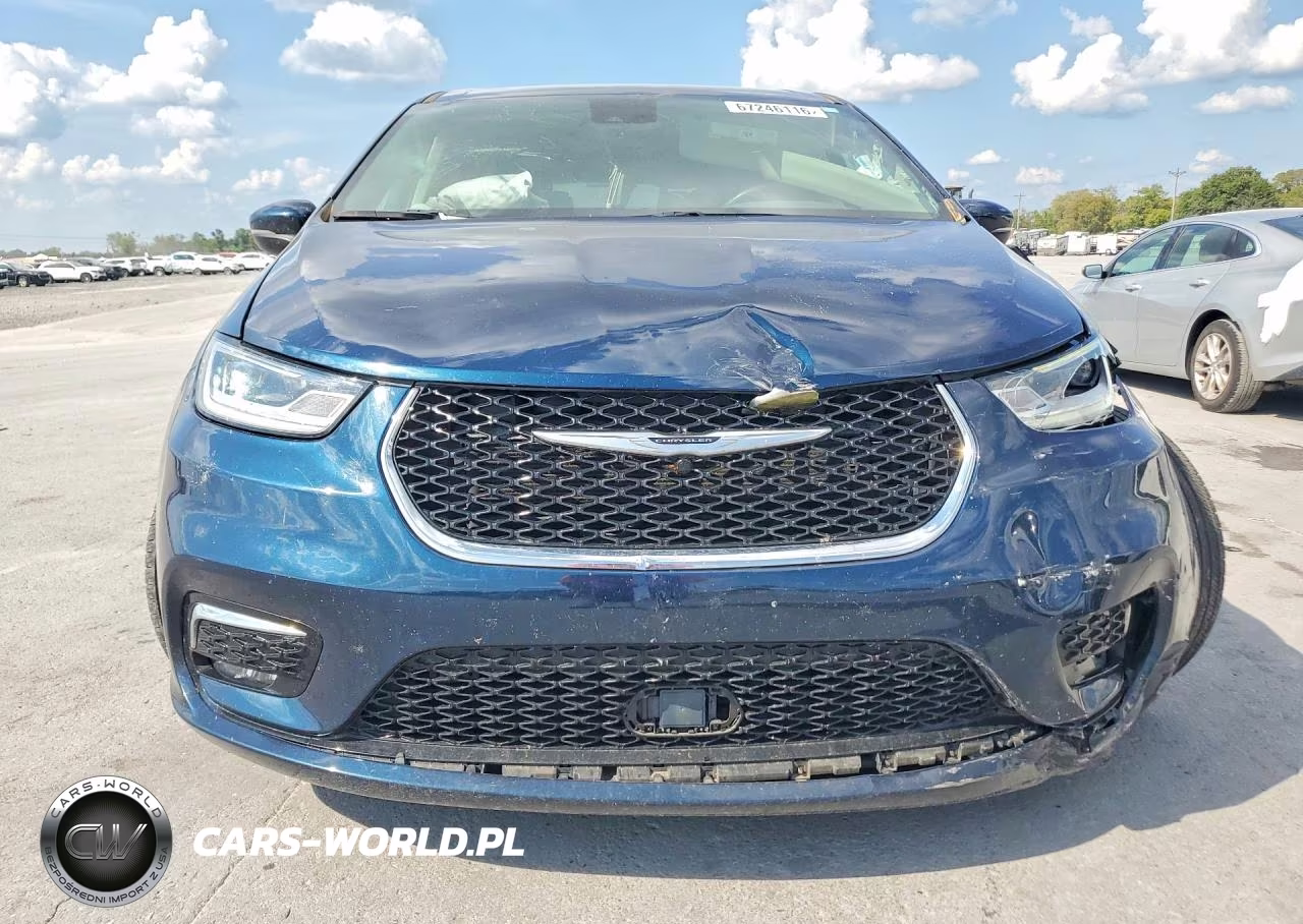 2023 Chrysler Pacifica Touring L VIN:2C4RC1BG1PR578381 - 5