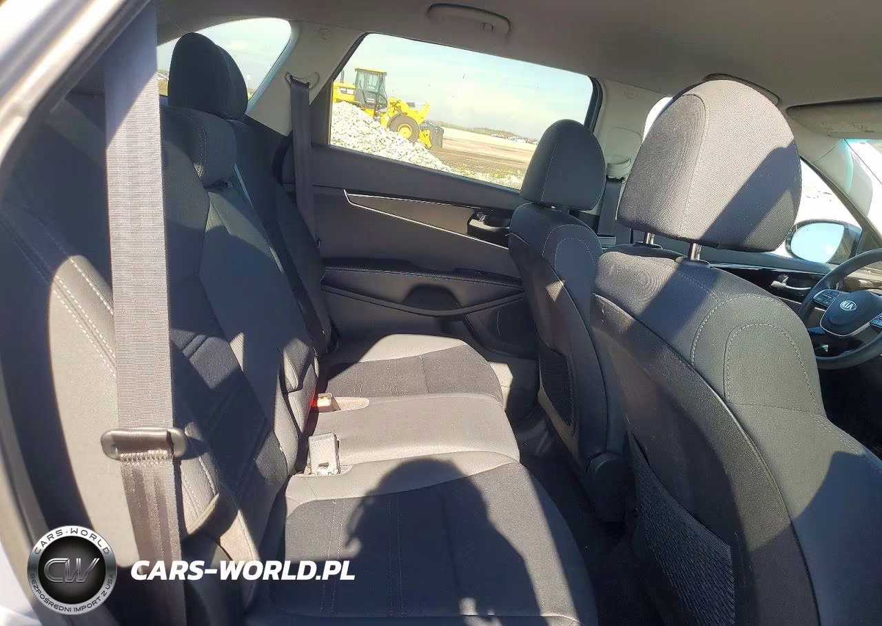 2020 Kia Sorento Lx VIN:5XYPG4A34LG677058 - 11