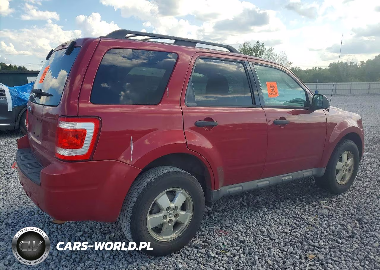 2010 Ford Escape Xlt VIN:1FMCU0D73AKA71803 - 3