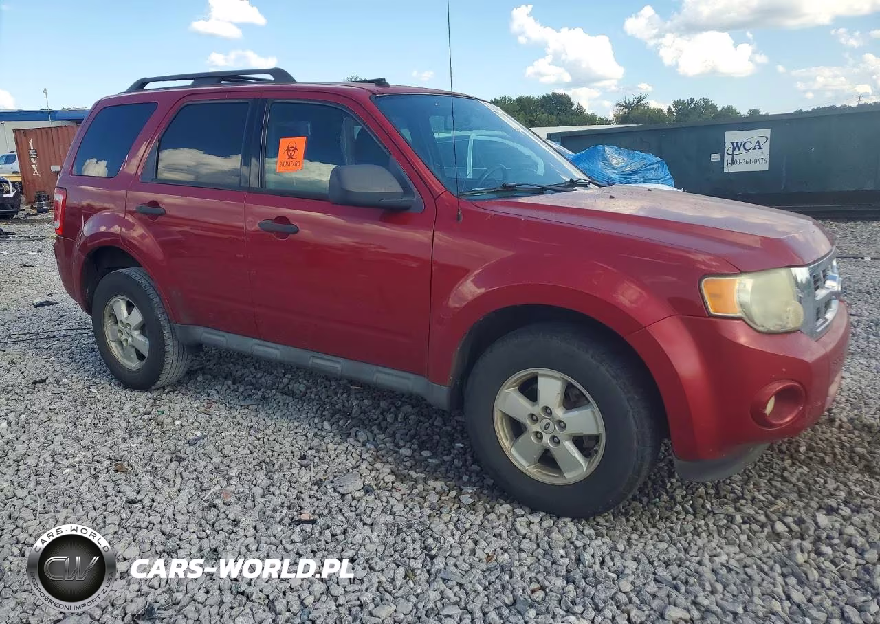 2010 Ford Escape Xlt VIN:1FMCU0D73AKA71803 - 4