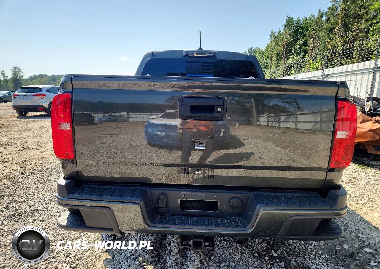 2018 Chevrolet Colorado Z71 VIN:1GCGTDENXJ1217990 - 6