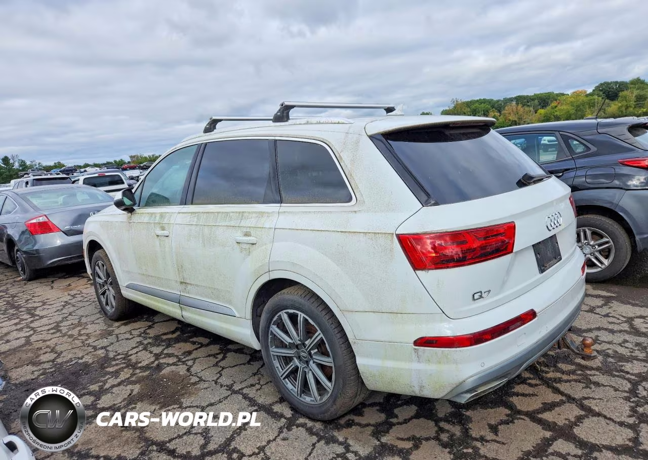 2017 Audi Q7 Prestige VIN:WA1VAAF75HD037637 - 2