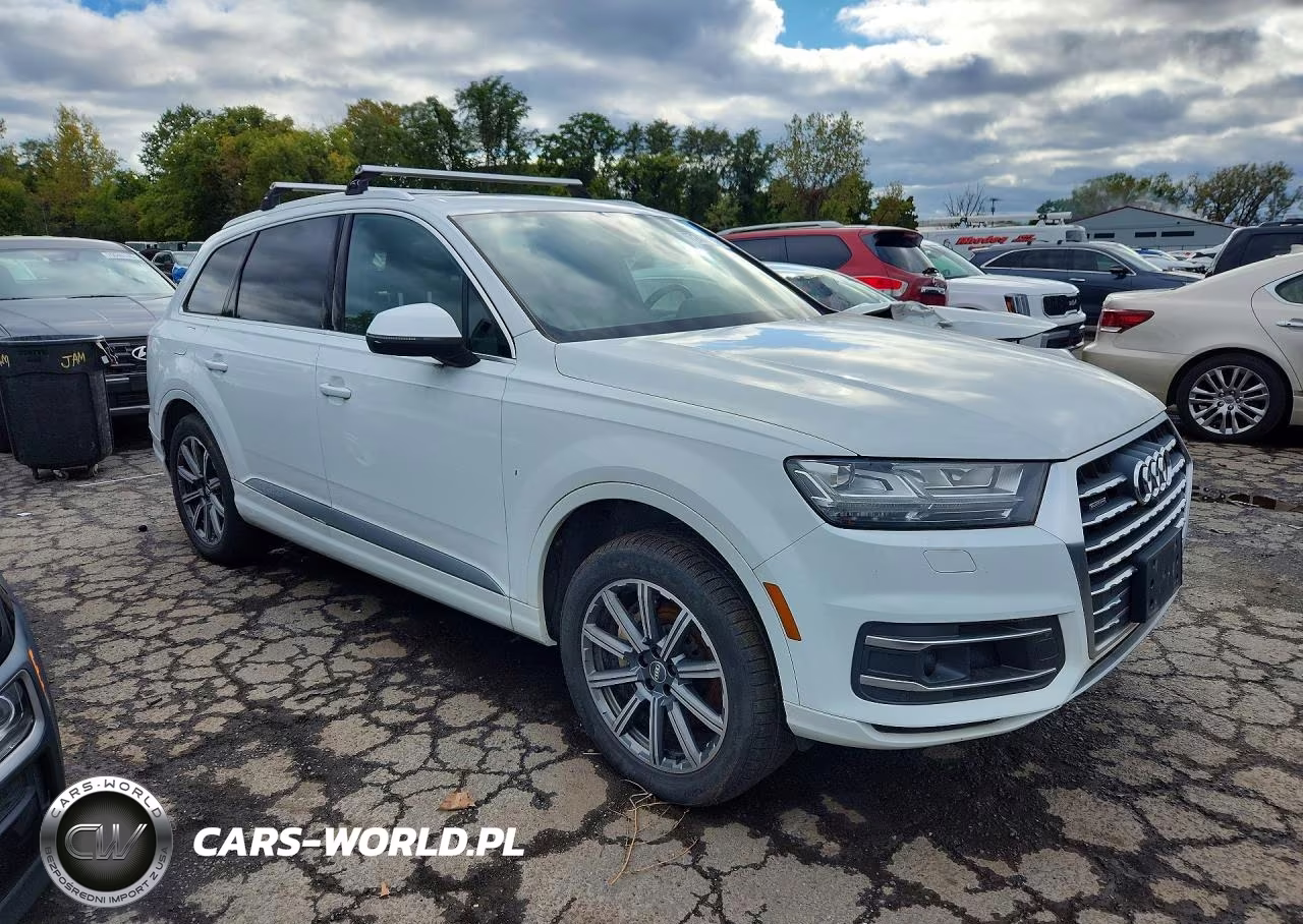 2017 Audi Q7 Prestige VIN:WA1VAAF75HD037637 - 4