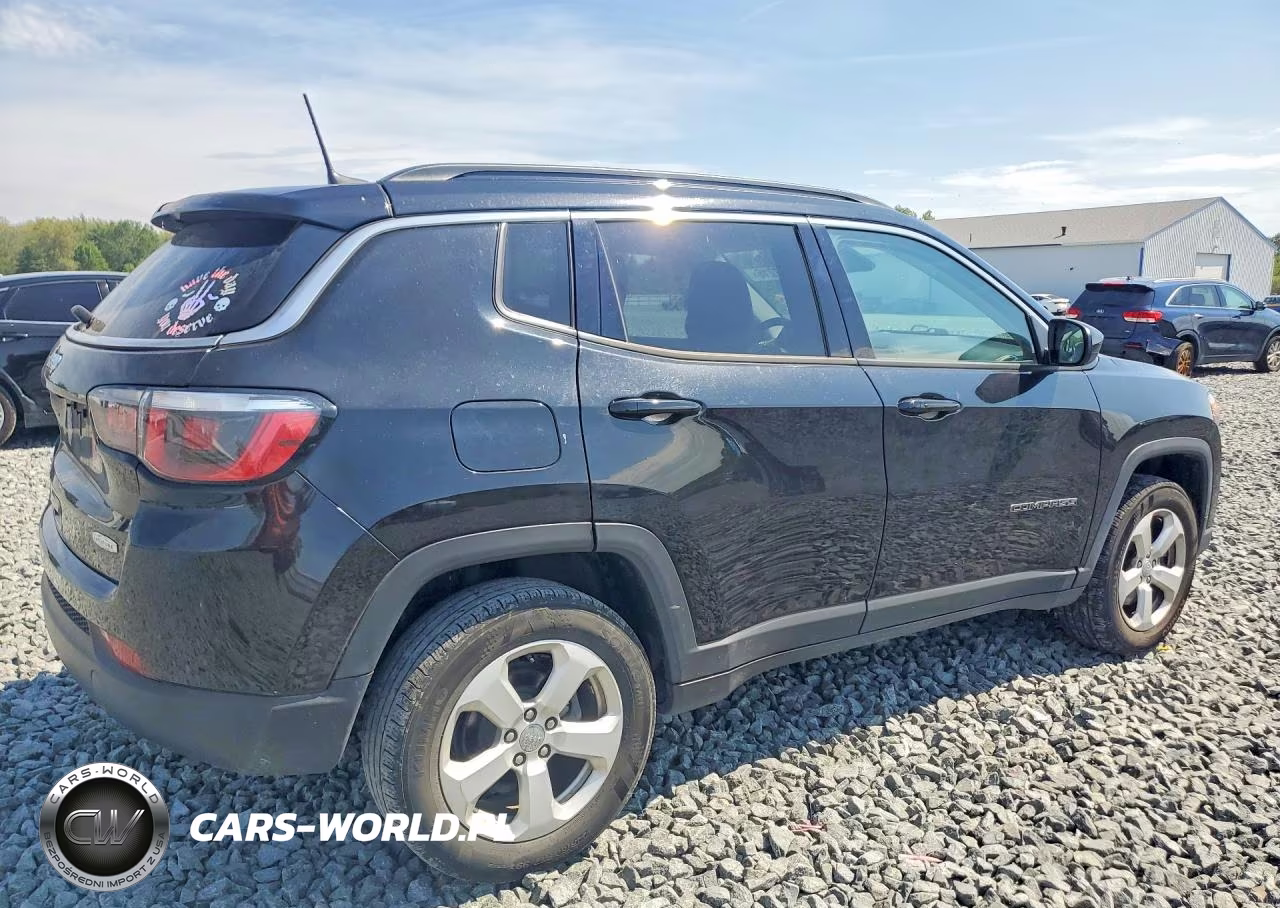 2020 Jeep Compass Latitude VIN:3C4NJDBB4LT174900 - 3