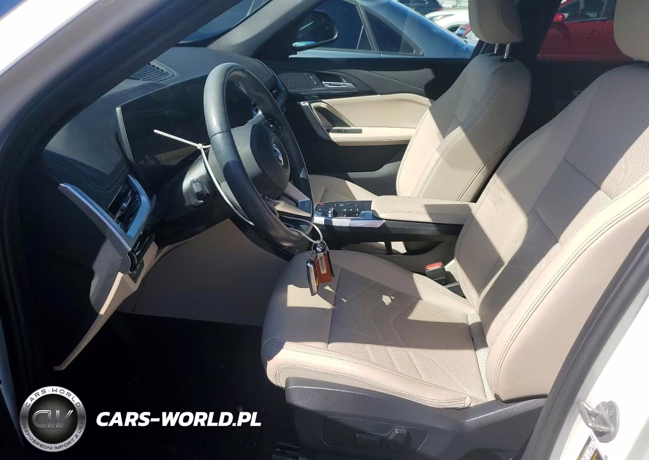 2023 BMW X1 xDrive28I VIN:WBX73EF04P5Y10614 - 7