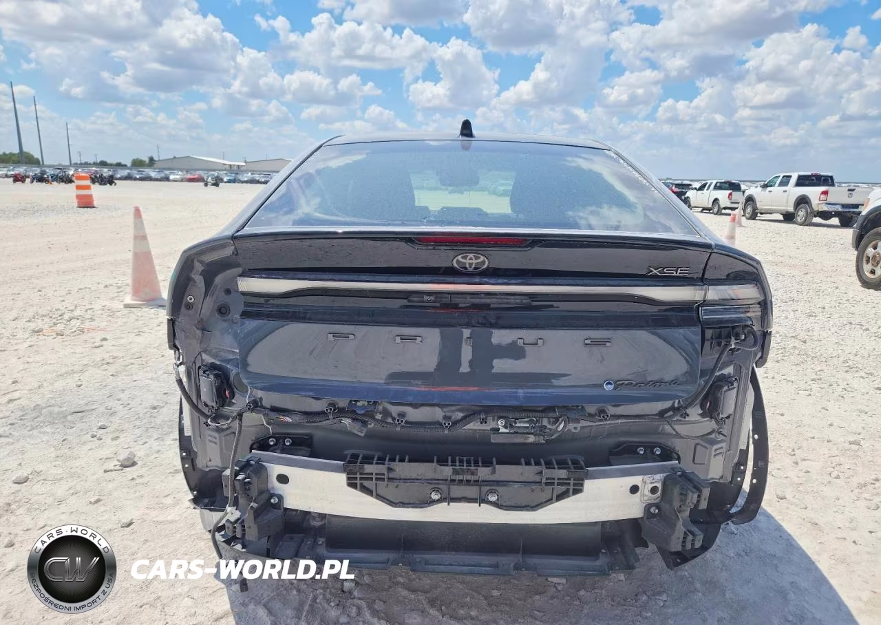 2024 Toyota Prius Prime Xse VIN:JTDACACU7R3015560 - 6