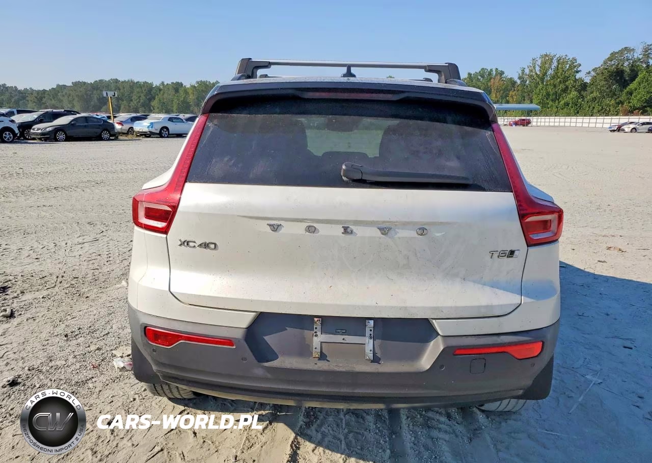 2021 Volvo Xc40 T5 R-Design VIN:YV4162UMXM2589657 - 6