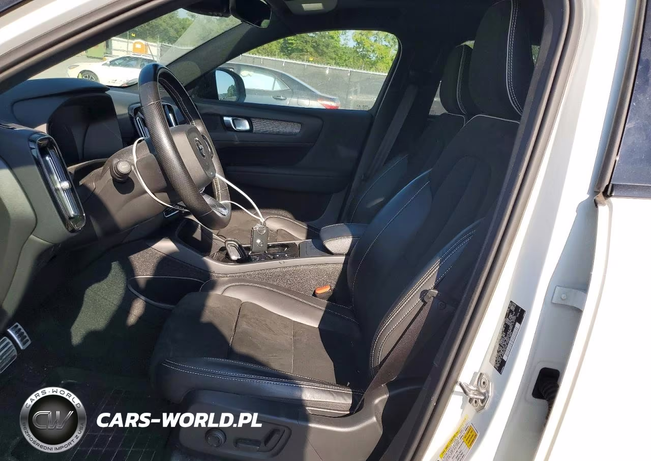 2021 Volvo Xc40 T5 R-Design VIN:YV4162UMXM2589657 - 7