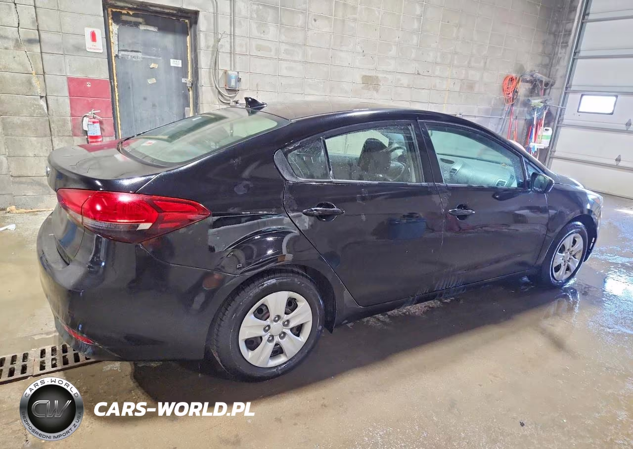 2018 Kia Forte Lx VIN:3KPFK4A78JE240865 - 3