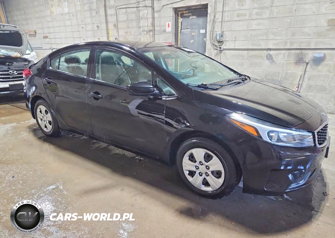 2018 Kia Forte Lx VIN:3KPFK4A78JE240865 - 4