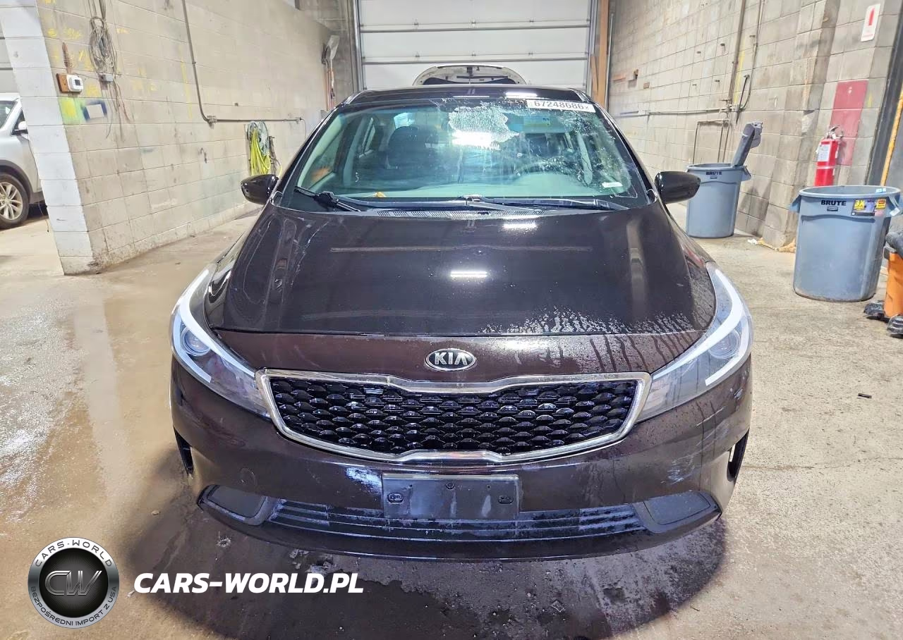 2018 Kia Forte Lx VIN:3KPFK4A78JE240865 - 5